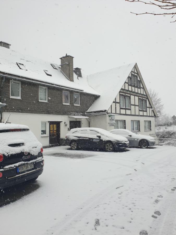 Zur Fredeburg Hotel Schmallenberg Buitenkant foto