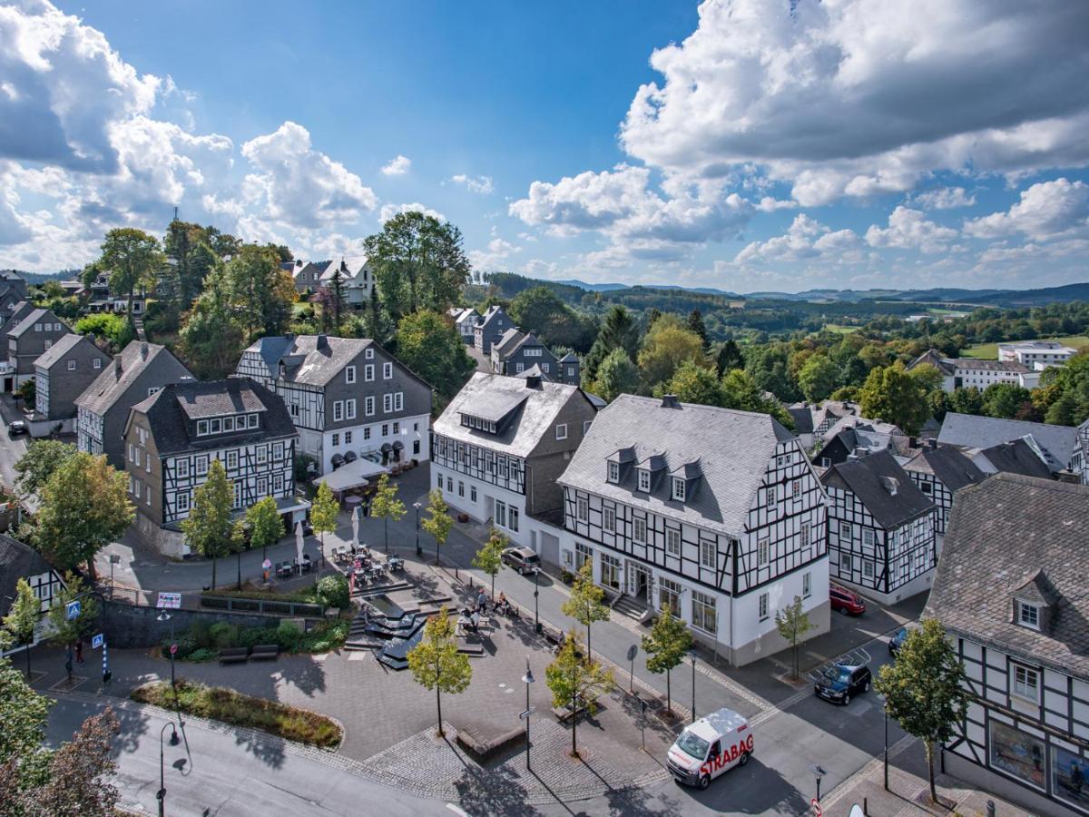 Zur Fredeburg Hotel Schmallenberg Buitenkant foto