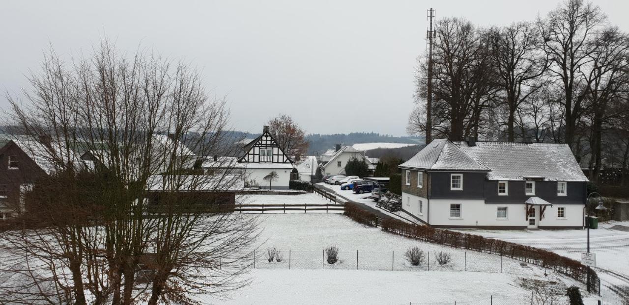 Zur Fredeburg Hotel Schmallenberg Buitenkant foto